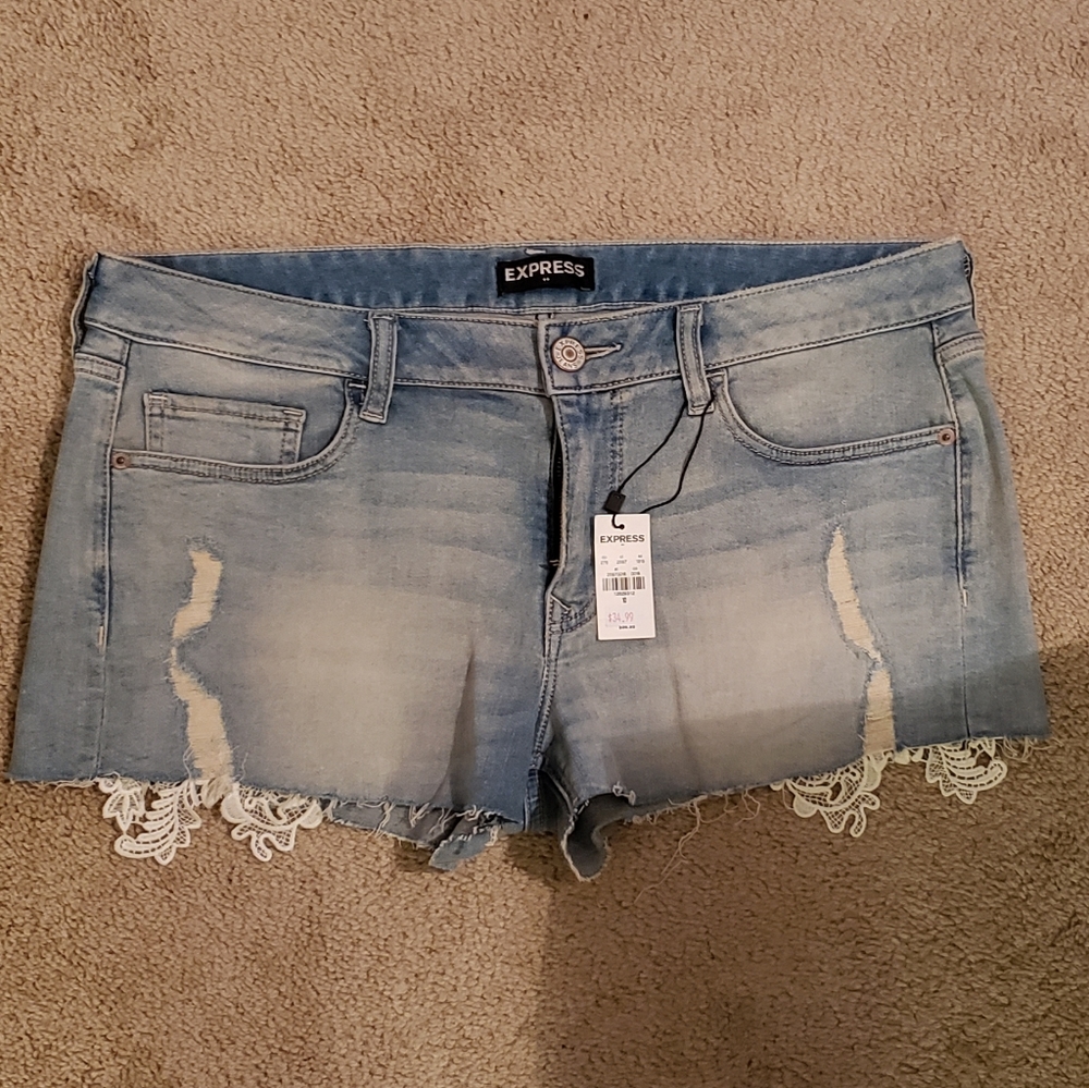 Express Shorts